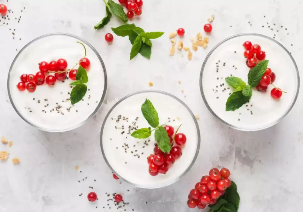 Czy jogurt naturalny tuczy? Prawda o kaloriach i zdrowych nawykach.