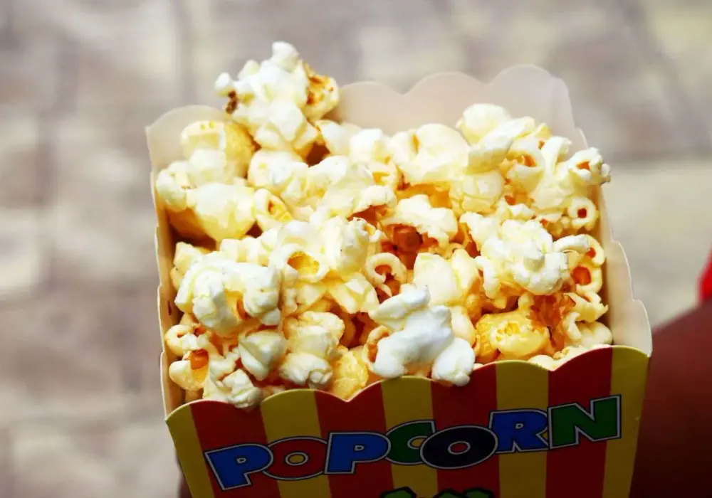 Czy popcorn tuczy? Prawda o wartościach odżywczych i wpływie na wagę