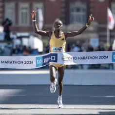 Kiedy maraton w Tokio? Sprawdź datę, trasę i rekordy biegaczy.