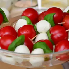 Ile kcal ma pomidor koktajlowy? Sprawdź jego zdrowotne korzyści!