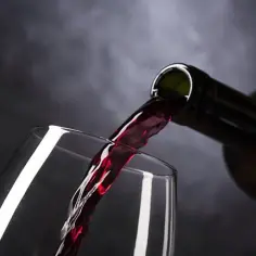 Czy wino tuczy? Prawda o kaloriach i wpływie na wagę - sprawdzone fakty