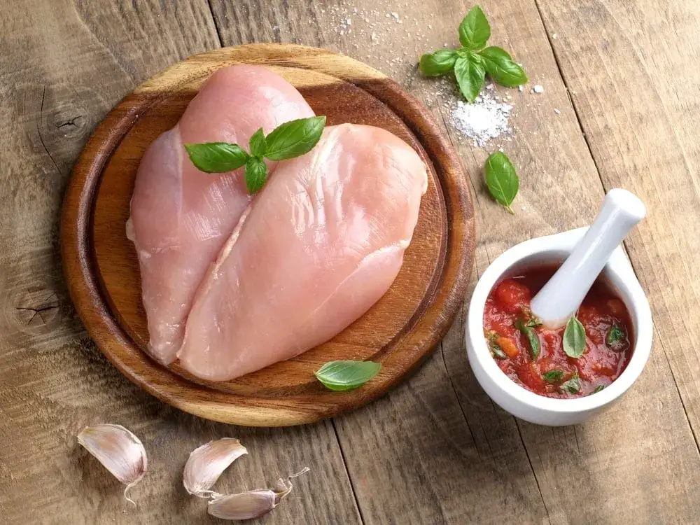 Zdjęcie Ile kcal ma pierś z kurczaka: wartości odżywcze i sposoby przygotowania